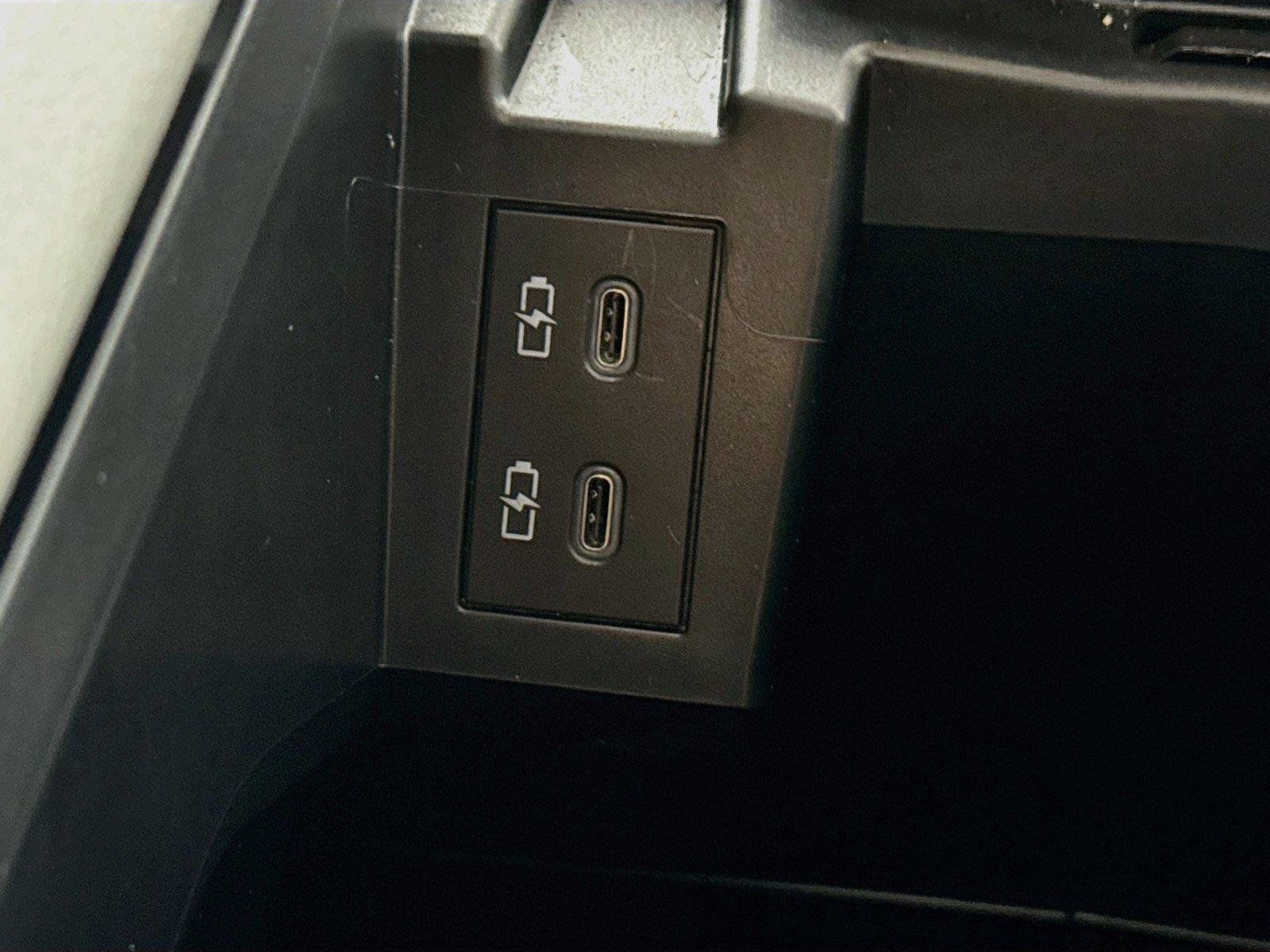 Certified 2026 Toyota Sienna XLE FWD image 37