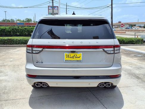 Used 2023 Lincoln Aviator Grand Touring w/ Equipment Group 301A AWD/4WD image 5