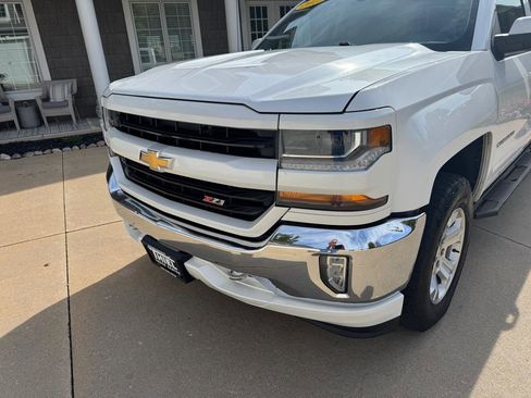 Used 2018 Chevrolet Silverado 1500 LT w/ All Star Edition image 30