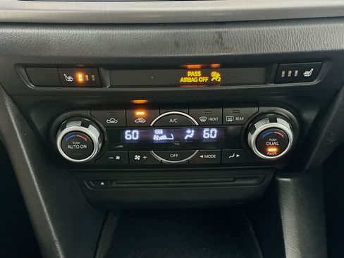 Used 2014 MAZDA MAZDA3 s Touring FWD image 24