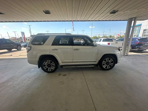Used 2018 Toyota 4Runner Limited AWD/4WD image 5