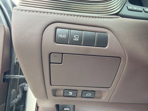 Used 2019 Lexus LS 500 w/ Interior Upgrade Package RWD image 28