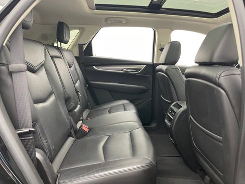 Used 2017 Cadillac XT5 Luxury w/ Driver Awareness Package AWD/4WD image 36