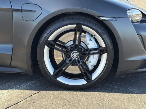 Used 2022 Porsche Taycan 4S image 35