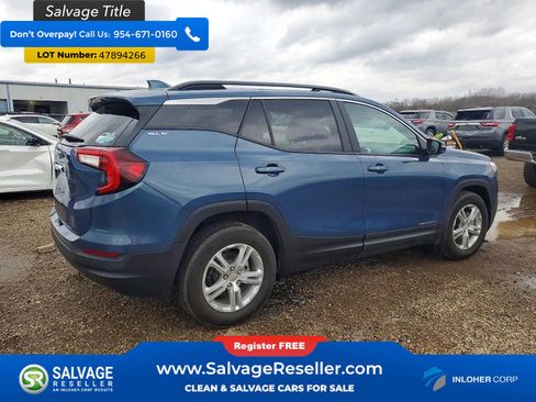 Used 2024 GMC Terrain SLE w/ Driver Convenience Package FWD image 4