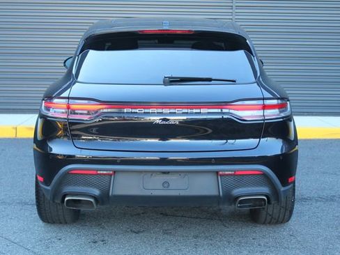Certified 2023 Porsche Macan image 7