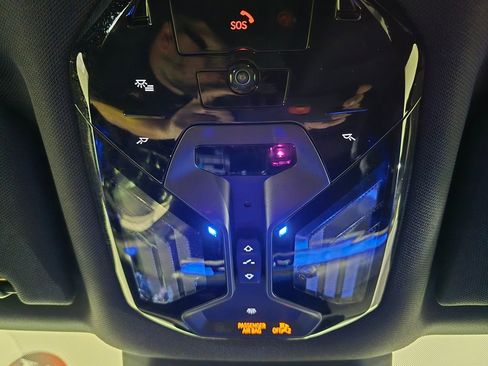 Used 2024 BMW 760i xDrive 760i xDrive w/ Executive Package image 27