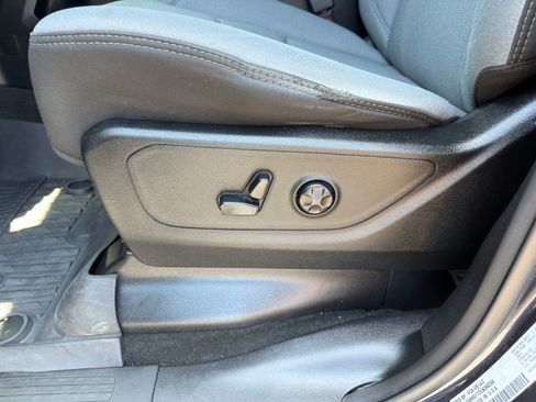Used 2020 RAM 1500 Big Horn RWD image 27