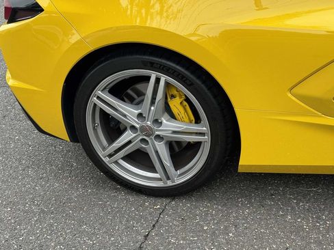 Used 2026 Chevrolet Corvette Stingray Premium Conv w/ Z51 Performance Package RWD image 9