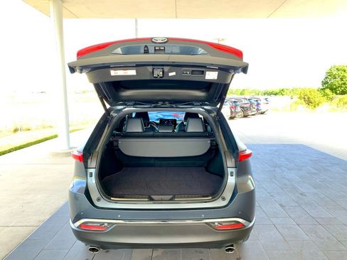 Used 2022 Toyota Venza XLE AWD/4WD image 20