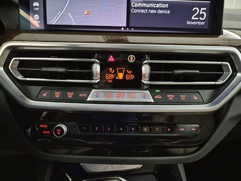 Used 2024 BMW X3 sDrive30i w/ Premium Package w/ZPA image 32