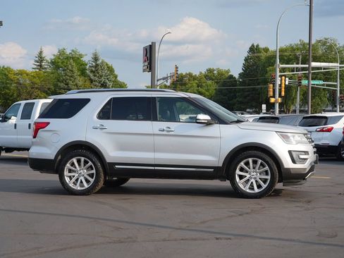 Used 2016 Ford Explorer Limited AWD/4WD image 2