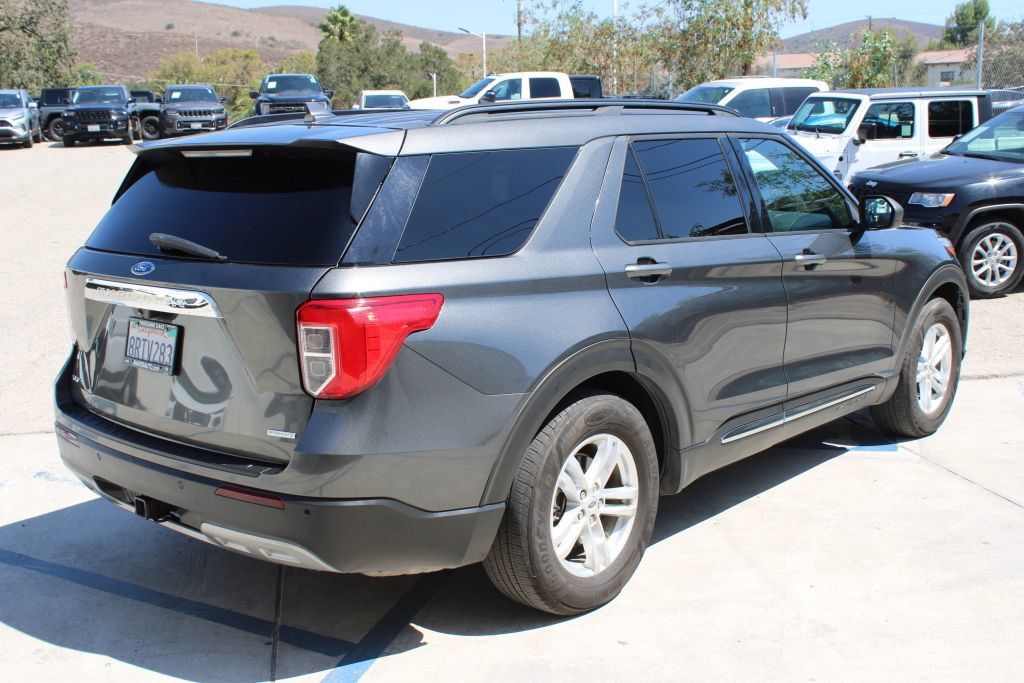 Used 2020 Ford Explorer XLT w/ Equipment Group 202A RWD image 4