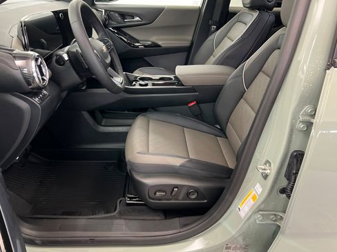New 2026 Chevrolet Equinox LT w/ Convenience Package II image 18