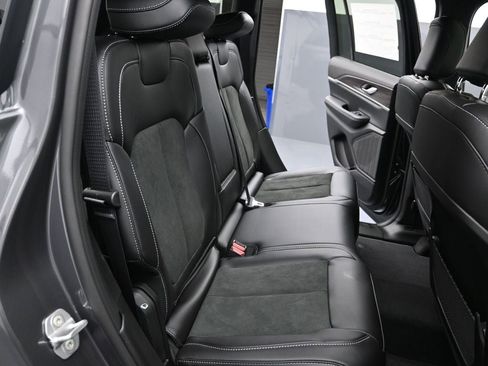 New 2026 Jeep Grand Cherokee Altitude image 23