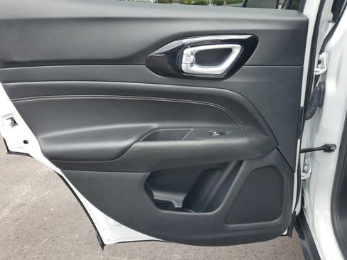 Used 2022 Jeep Compass Altitude image 9