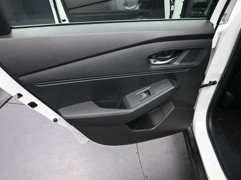 Used 2023 Honda Accord EX image 17
