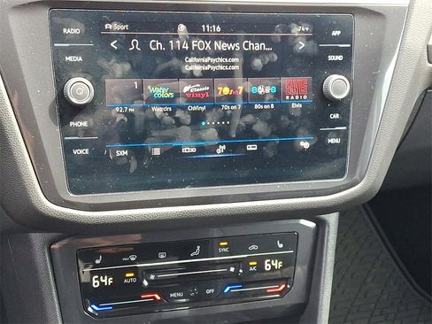 Used 2022 Volkswagen Tiguan SE image 16