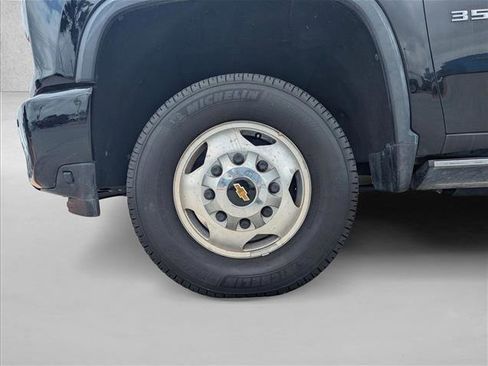 Used 2023 Chevrolet Silverado 3500 High Country AWD/4WD image 21