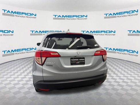 Used 2017 Honda HR-V EX image 4
