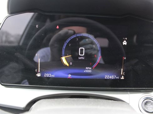 Used 2025 Chevrolet Trax LT w/ LT Convenience Package image 18