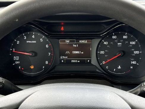 Used 2025 Chevrolet Trax LS FWD image 34
