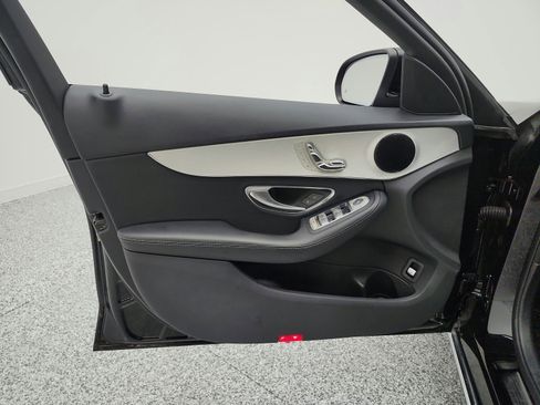 Used 2019 Mercedes-Benz C 300 Sedan image 14