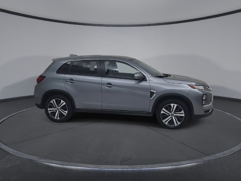 Used 2025 Mitsubishi Outlander Sport SE AWD/4WD image 3