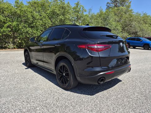 Used 2022 Alfa Romeo Stelvio Sprint RWD image 5