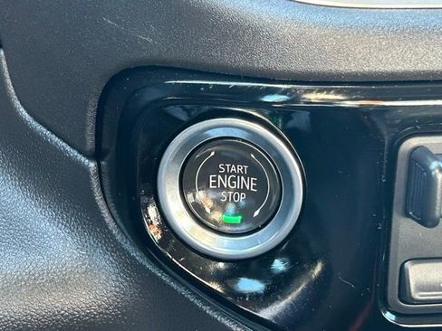 Used 2025 Chevrolet Silverado 1500 LT image 24