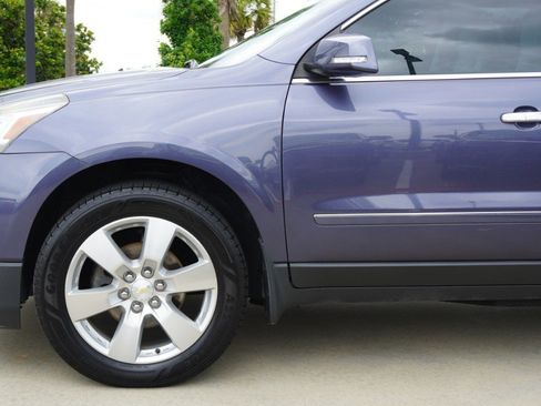 Used 2014 Chevrolet Traverse LTZ FWD image 10