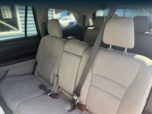 Used 2021 Honda Pilot LX image 32