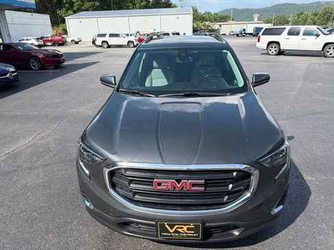 Used 2020 GMC Terrain SLE w/ Driver Convenience Package FWD image 12