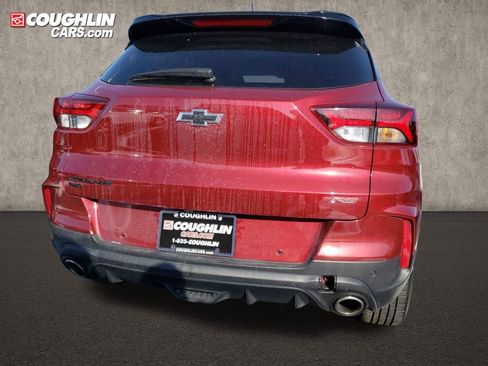 Used 2022 Chevrolet TrailBlazer RS w/ Sun and Liftgate Package image 5