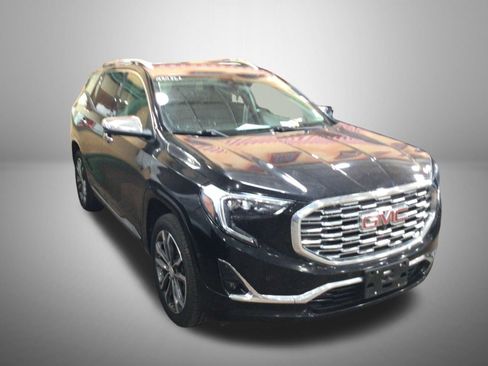 Used 2020 GMC Terrain Denali w/ Denali Premium Package AWD/4WD image 3