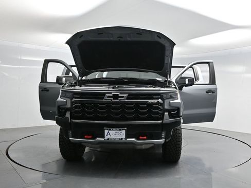 Used 2024 Chevrolet Silverado 1500 ZR2 w/ Technology Package AWD/4WD image 50