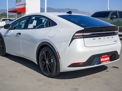New 2026 Toyota Prius Plug-In Hybrid image 7