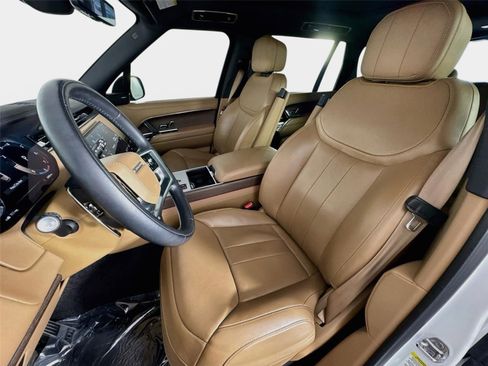 Certified 2024 Land Rover Range Rover Long Wheelbase SE AWD/4WD image 11