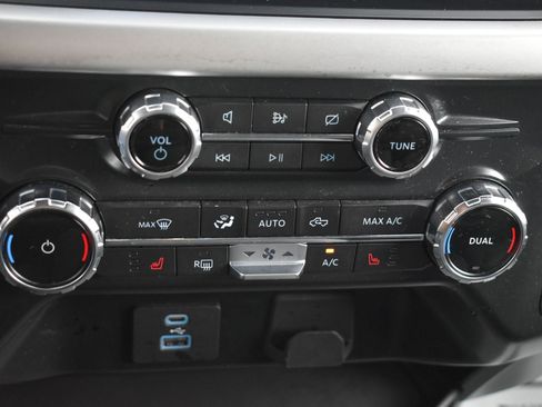 Used 2022 Ford F150 XLT w/ Equipment Group 302A High AWD/4WD image 25