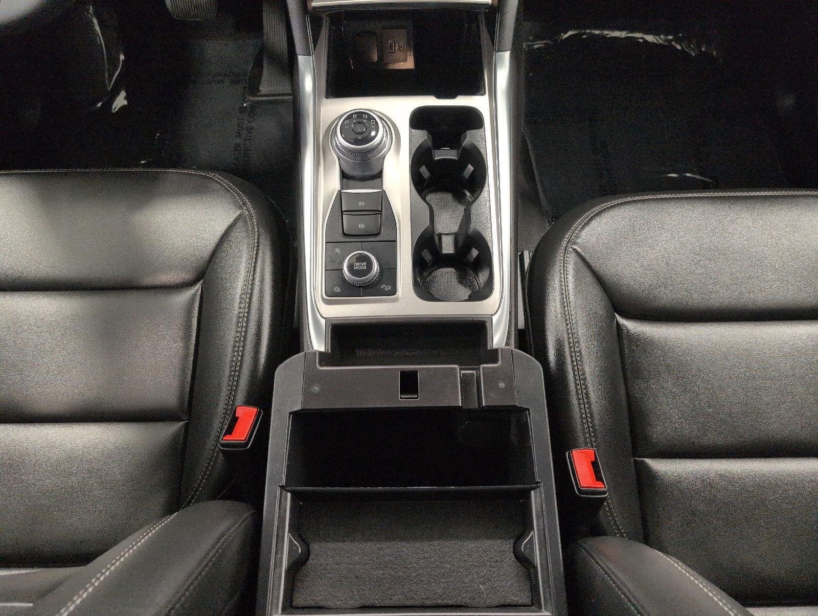 Used 2024 Ford Explorer XLT w/ Equipment Group 202A AWD/4WD image 45