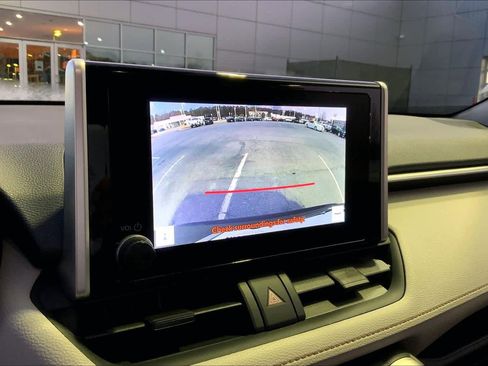 Used 2024 Toyota RAV4 XLE image 28