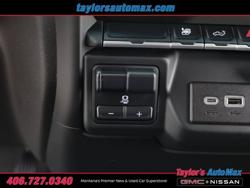 Used 2022 Chevrolet Silverado 2500 Custom w/ Custom Convenience Package AWD/4WD image 18