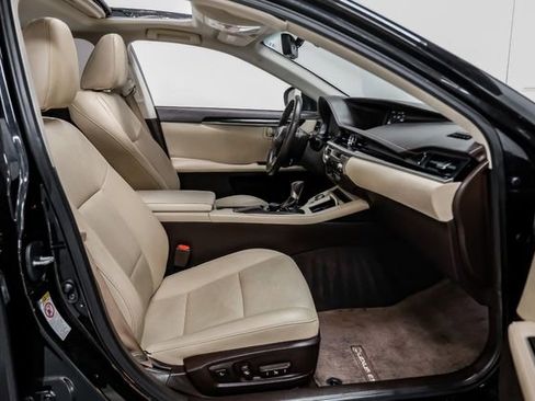 Used 2017 Lexus ES 350 w/ Accessory Package 2 FWD image 40