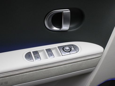 Used 2023 Hyundai Ioniq 5 SEL w/ Cargo Package image 34