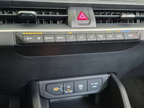 Used 2025 Kia K4 FWD image 18