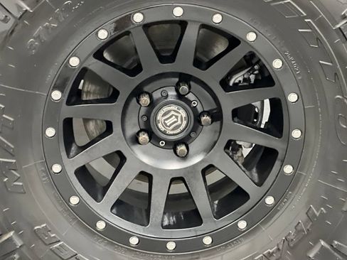 Used 2022 Jeep Wrangler Unlimited Rubicon w/ Cold Weather Group AWD/4WD image 64