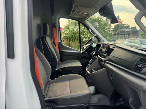 Used 2023 Ford Transit 250 148 High Roof RWD image 19