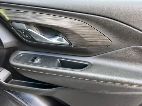 Used 2019 GMC Terrain SLT w/ Preferred Package image 19