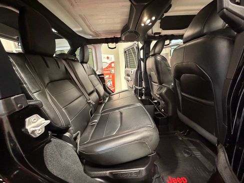 Used 2022 Jeep Wrangler Unlimited Sahara w/ Cold Weather Group AWD/4WD image 51
