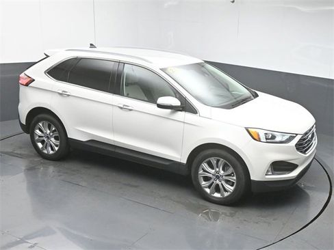 Used 2021 Ford Edge Titanium image 40